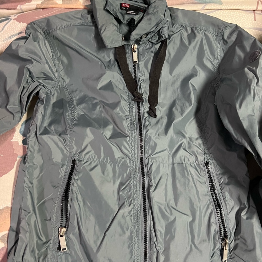 Diesel wind breaker